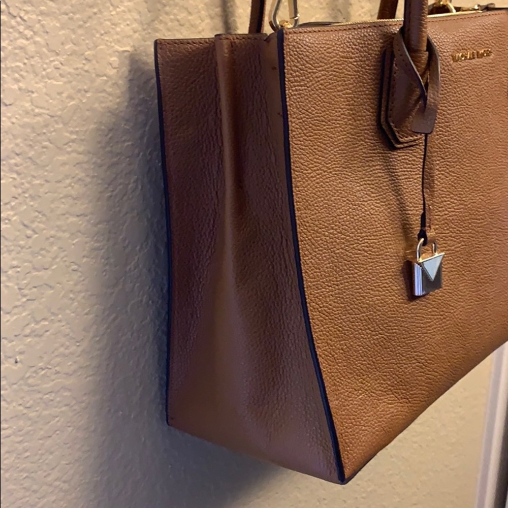 Michael Kors handbag - Picture 6 of 7